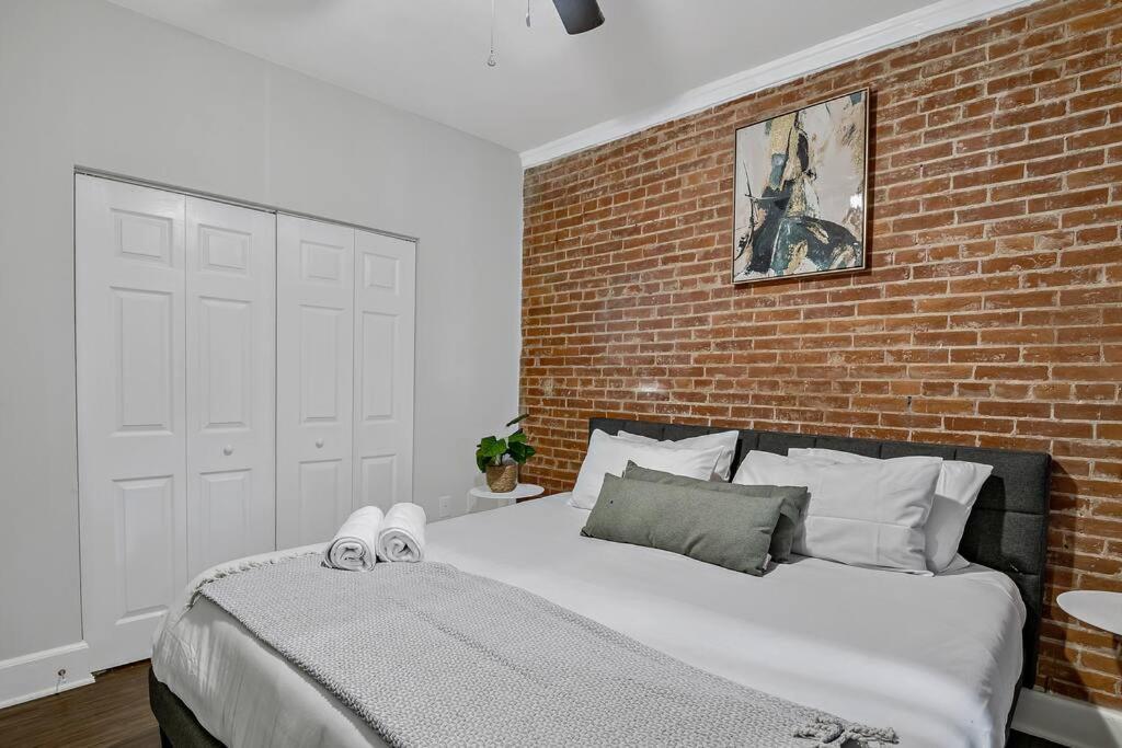 Hbg 1Br: Modern Vintage Gem Apartment Harrisburg Bagian luar foto