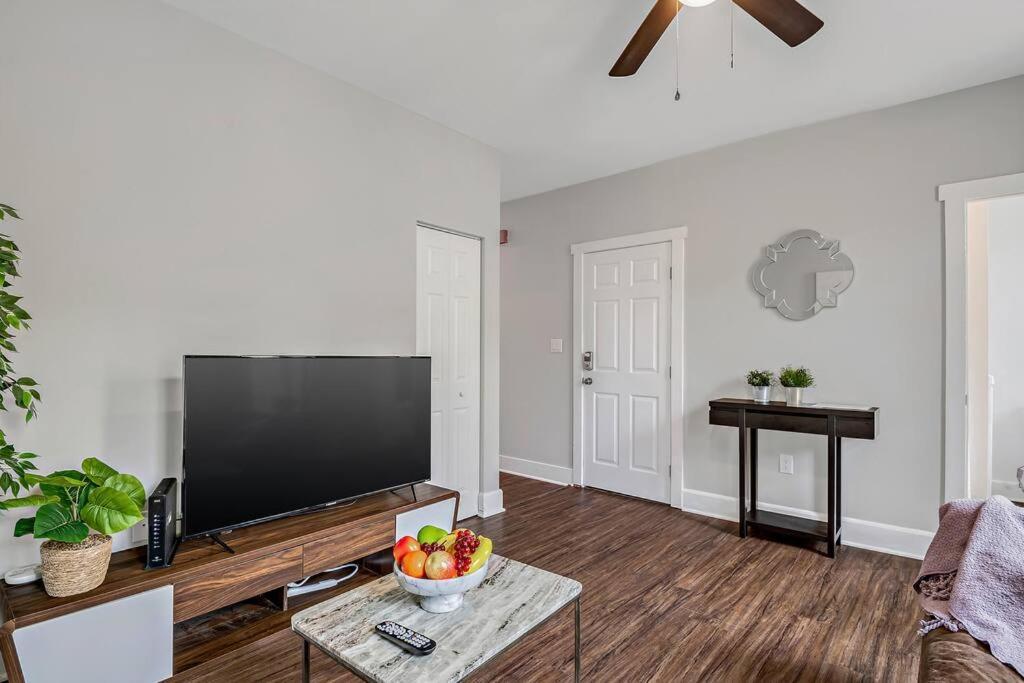 Hbg 1Br: Modern Vintage Gem Apartment Harrisburg Bagian luar foto