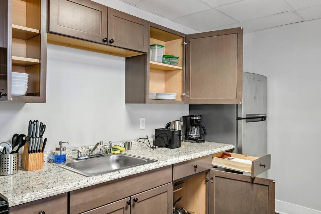Hbg 1Br: Modern Vintage Gem Apartment Harrisburg Bagian luar foto